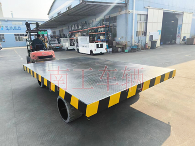 30吨重型球友会(中国) 环保实心轮胎3I.jpg