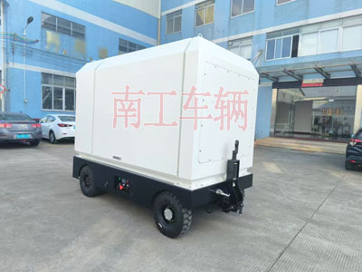 2吨电动球友会(中国) 飞翼箱式工具拖车2I.jpg